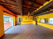 Negozio in vendita a Lucca