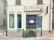 Negozio in vendita a Marone