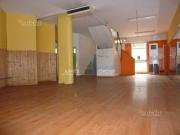 Negozio in vendita a Massa