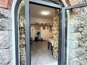 Negozio in vendita a Massa