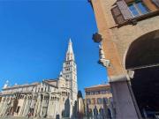 Negozio in vendita a Modena