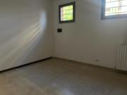 Negozio in vendita a Modena