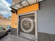 Negozio in vendita a Napoli