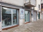 Negozio in affitto a Napoli