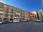 Locale commerciale in vendita a Napoli