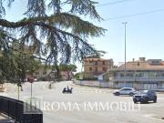 Locale commerciale in vendita a Roma