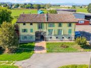 Nel cuore della campagna reggiana, a pochi minuti dal...