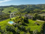 Nel cuore delle colline umbre, a Fabro, si trova un...