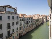 Nella meravigliosa area di Dorsoduro Ca& 39 Foscari, a...