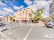 NELSON COLLEGE APARTMENTS Large apartment with a double bed