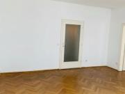 Nette 2 Zimmer Altbauwohnung mit Balkon in der...