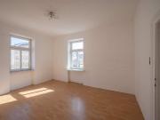 NEU+3 Zimmer Altbauwohnung sanierungsbedürftig großes...