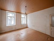 NEU+ 2 Zimmer Altbau Wohnung renovierungsbedürftig, viel...