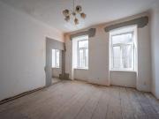 NEU+ 2 Zimmer Altbau Wohnung sanierungsbedürftig gut...