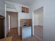 NEU+ 2 Zimmer Altbau Wohnung zum Sanieren entfalten Sie...