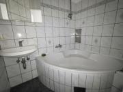 NEU+ 3 Zimmer Altbau Wohnung renovierungsbedürftig,...