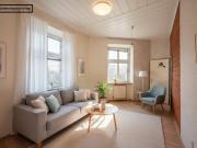 NEU+ Altbau mit Charme & Sanierungspotenzial – 2 Zimmer