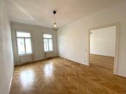 NEU! ALTBAUTRAUM! Lichtdurchflutete 2 Zimmerwohnung in...