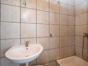 NEU+ Altbauwohnung zur Sanierung 2 Zimmer ideal für...