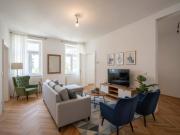 NEU+ Außergewöhnlicher 2 Zimmer Altbau ERSTBEZUG! totale...