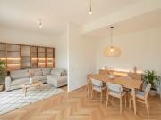 NEU+ Charmante 3 Zimmer Altbauwohnung mit Balkon