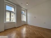 ! NEU ! Erstbezug Altbauwohnungen nähe Heinestraße