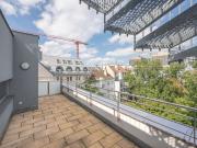 NEU+ Fantastisch aufgeteilte 4 Zimmer DG Wohnung in...