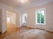 NEU+ Fantastische 2 Zimmer Altbauwohnung in bester Lage...