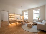 NEU+ Fantastische 3 Zimmer Altbauwohnung mit Balkon
