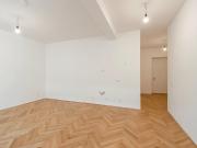 NEU+ fantastische 3 Zimmer Altbauwohnung mit Terrasse...