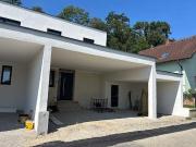 Neu gebaute Doppelhaushälfte mit großem 3fachcarport in...