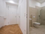 NEU+ Generalsanierte 2 Zimmer Altbau Wohnung mit viel...