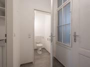 NEU+ gepflegte 2 Zimmer Altbau Wohnung in zentraler Lage!