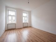 NEU+ gepflegte 2 Zimmer Altbau Wohnung, viel Potenzial!