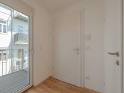 NEU+ Hochwertige 2 Zimmer DG Wohnung mit zwei Balkonen,...