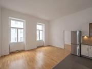 NEU+ Nette 3 Zimmer Altbau Wohnung mit Einbauküche in...
