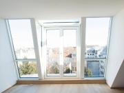 Dachgeschosswohnung mit Privatlift, Terrasse, Garage in...