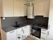 Neu renovierte, 2 Zimmer Wohnung + Loggia!