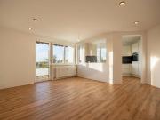 Neu renovierte 3 Zimmer Wohnung mit Balkon in ruhiger... Neu renovierte 3 Zimmer Wohnung mit Balkon in ruhiger...