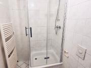 NEU renovierte helle Wohnung mit großer Terrasse...