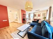 Neu Renovierte, Voll Möblierte 127 m2 5 Zimmer Wohnung...