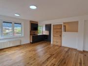 Neu renovierte Wohnung in sonniger und zentraler Lage...