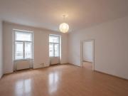 NEU+ Renovierungsbedürftige 3 Zimmer Altbau Wohnung in...