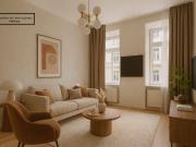 NEU+ Renovierungsbedürftige 4 Zimmer Altbauwohnung im...