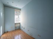 NEU+ Ruhige 2 Zimmer Altbau Wohnung sanierungsbedürftig...