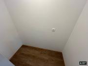 Neu sanierte 1,5 Zimmer Wohnung mit neuer Einbauküche in...