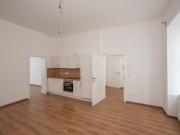 NEU+ Sanierte 2 Zimmer Altbau Wohnung mit Balkonoption...