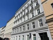 Neu sanierte helle 2 Zimmer Wohnung in zentraler Lage...