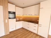 Neu sanierte sonnige 2 Zimmer Wohnung mit Balkon in...