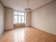 NEU+ sanierungsbedürftige 1 Zimmer Altbau Wohnung in...